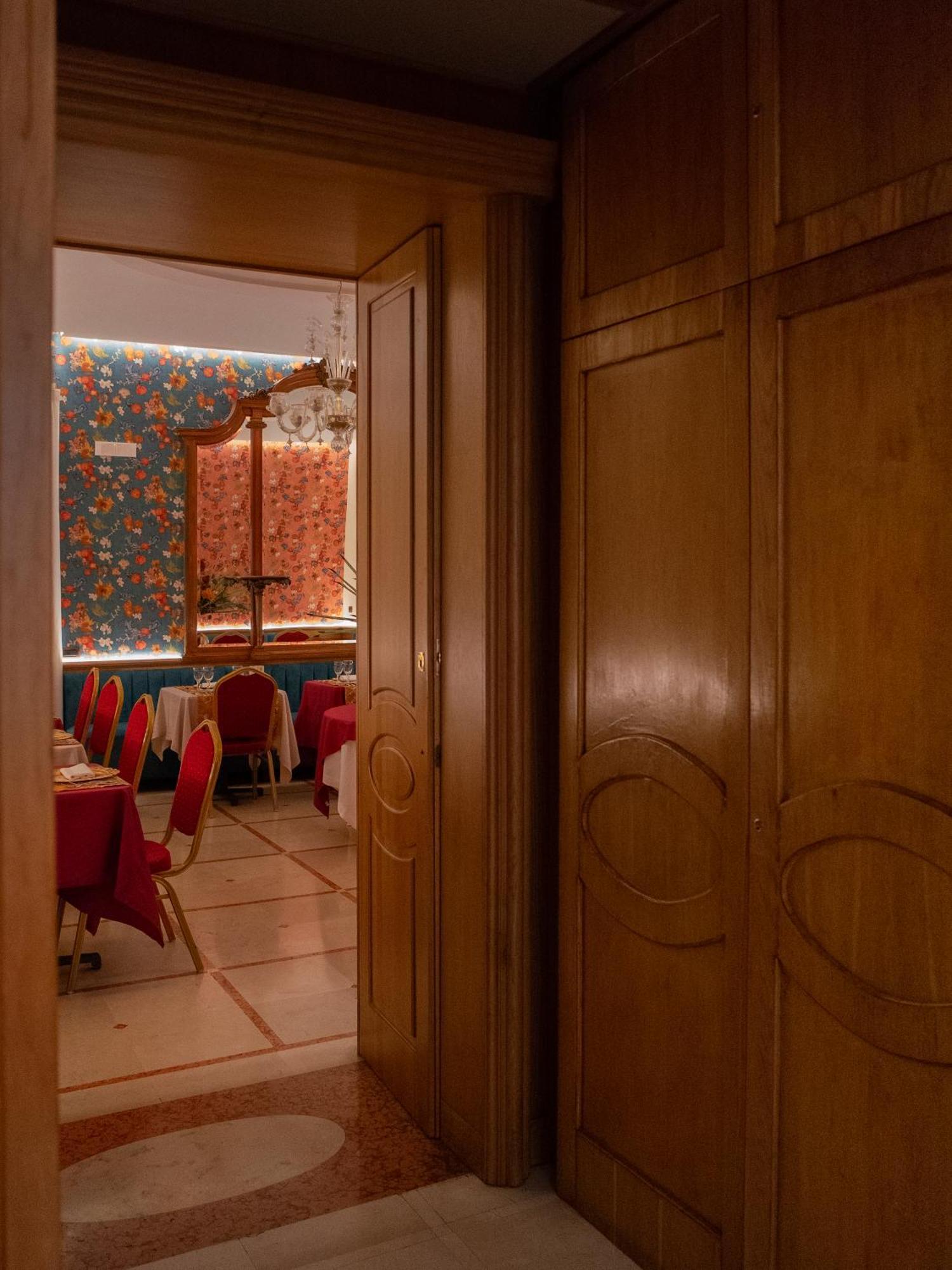 Grande Hotel Europa Napoli Esterno foto