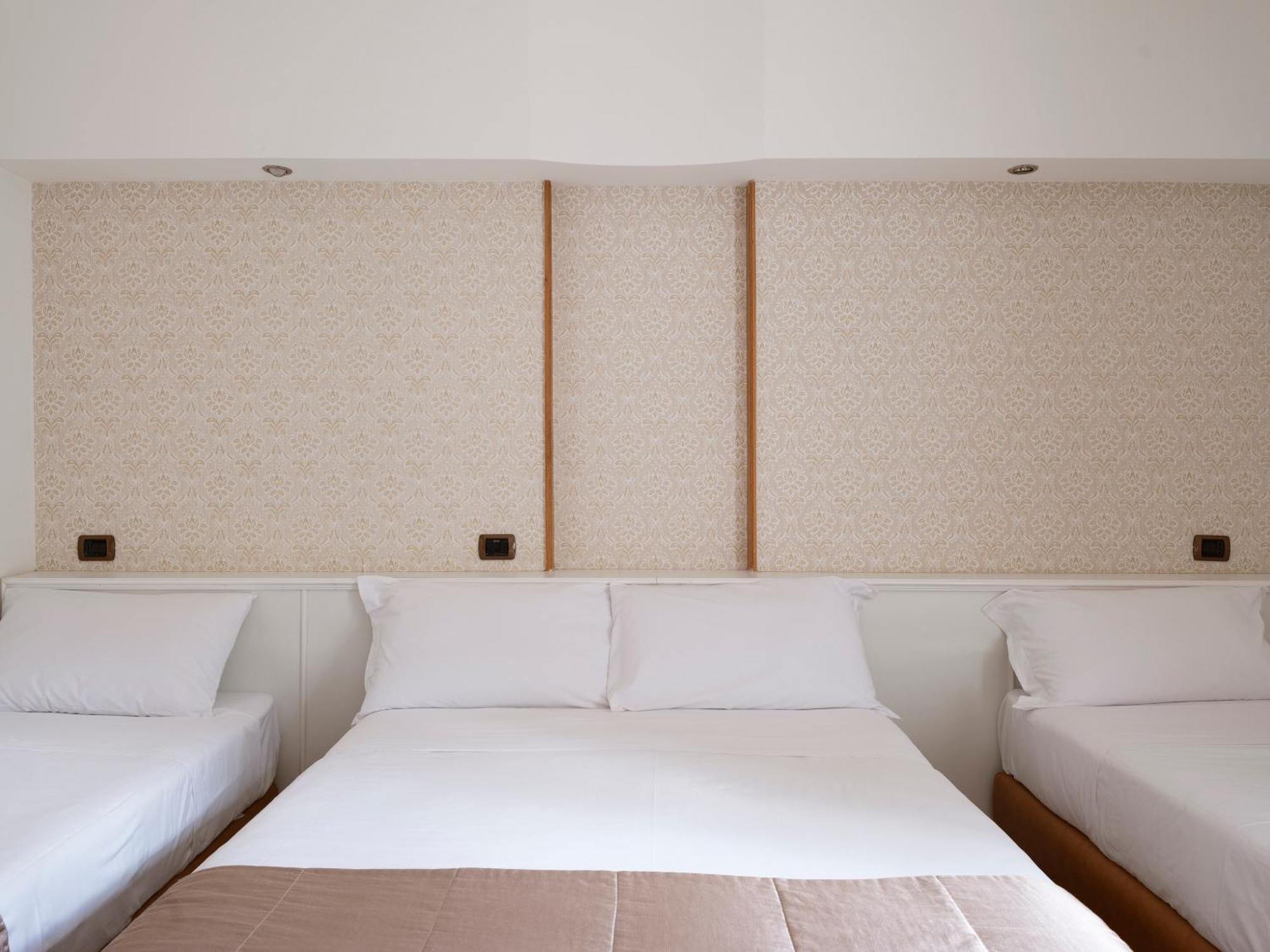 Grande Hotel Europa Napoli Esterno foto