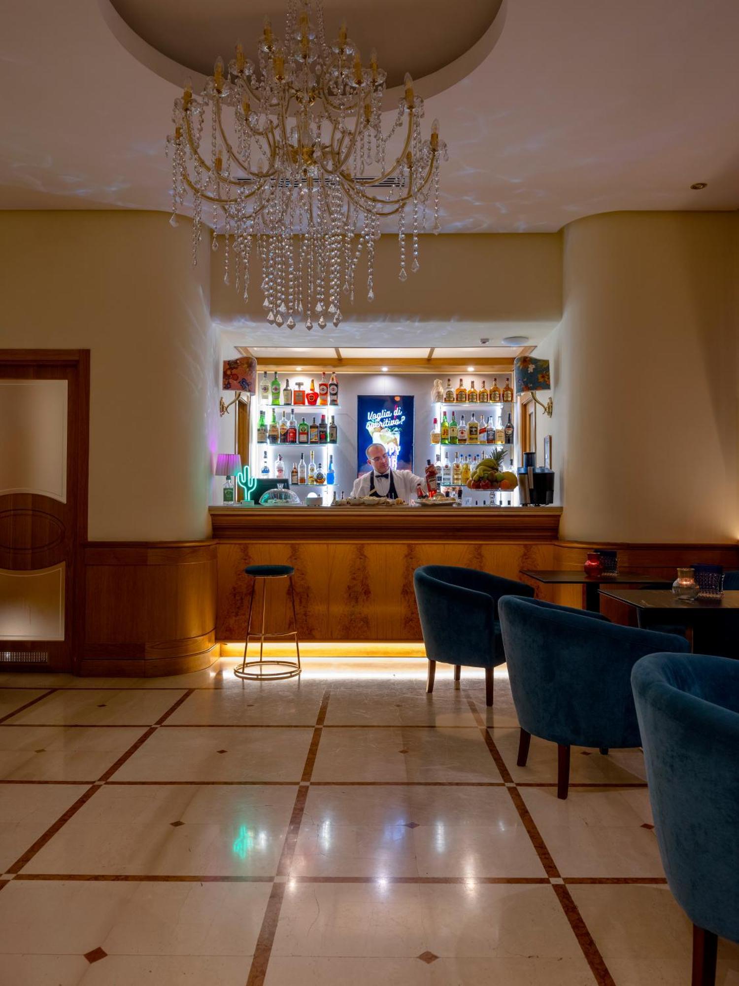 Grande Hotel Europa Napoli Esterno foto