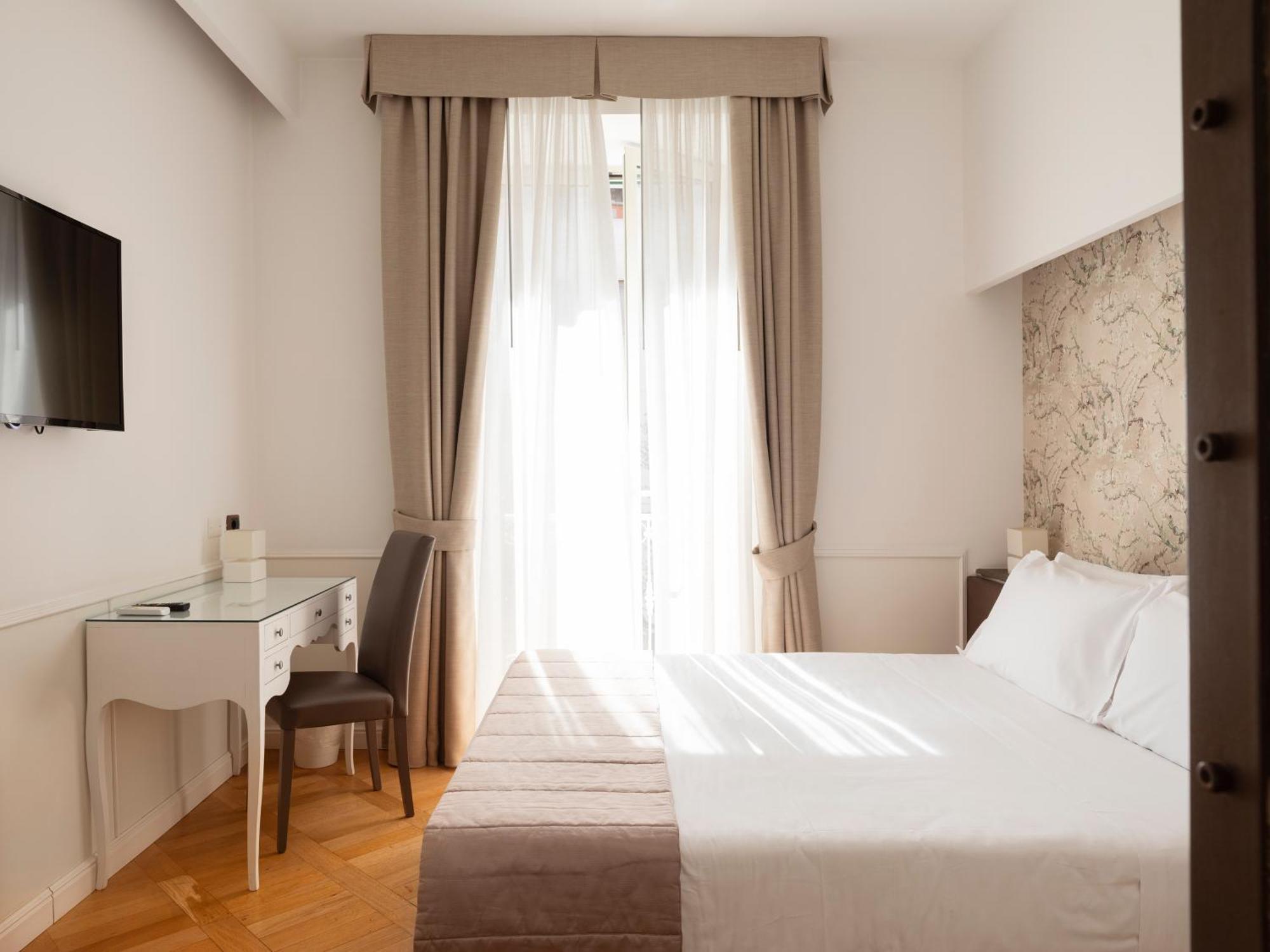 Grande Hotel Europa Napoli Esterno foto