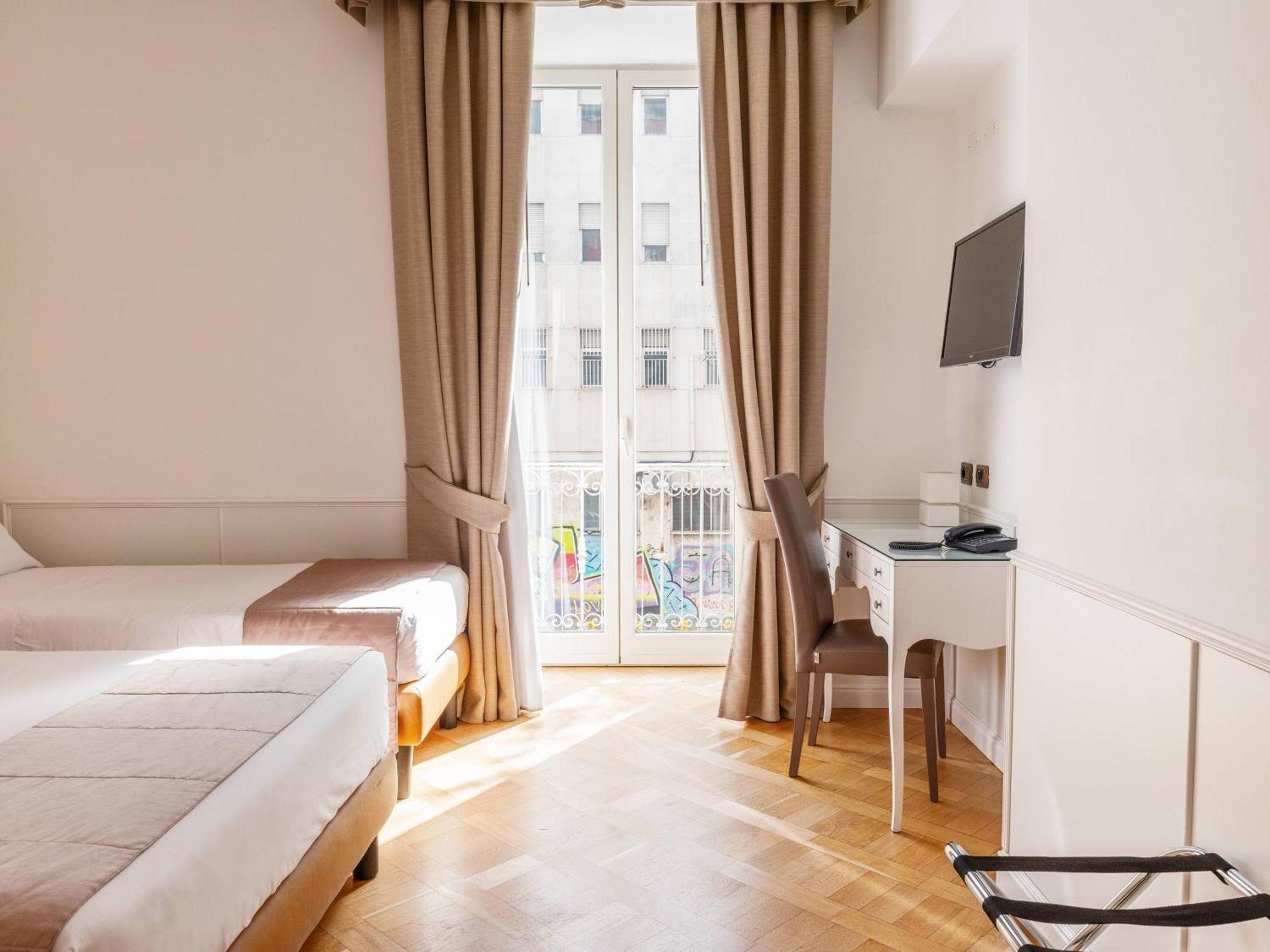 Grande Hotel Europa Napoli Esterno foto
